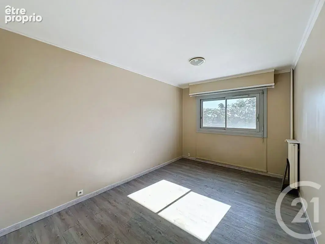 Appartement 4 pièces 79 m² à vendre à Venissieux (69200) - photo 9