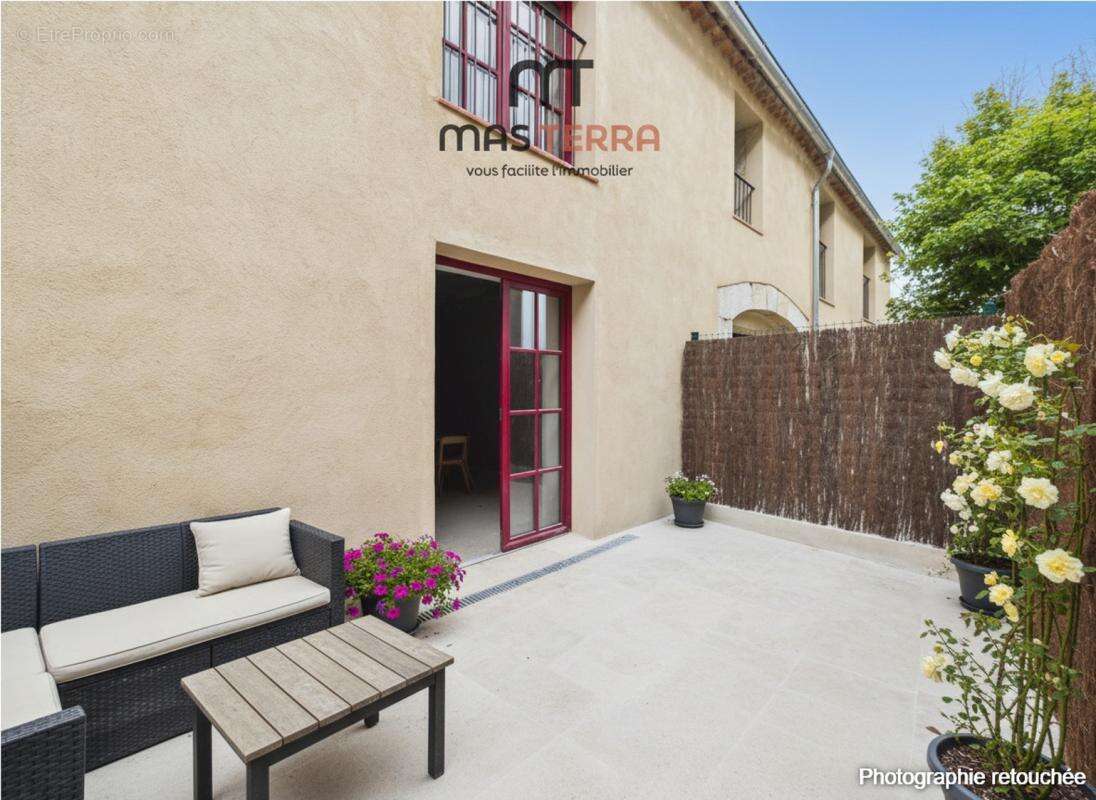 Appartement à CHATEAUNEUF-GRASSE