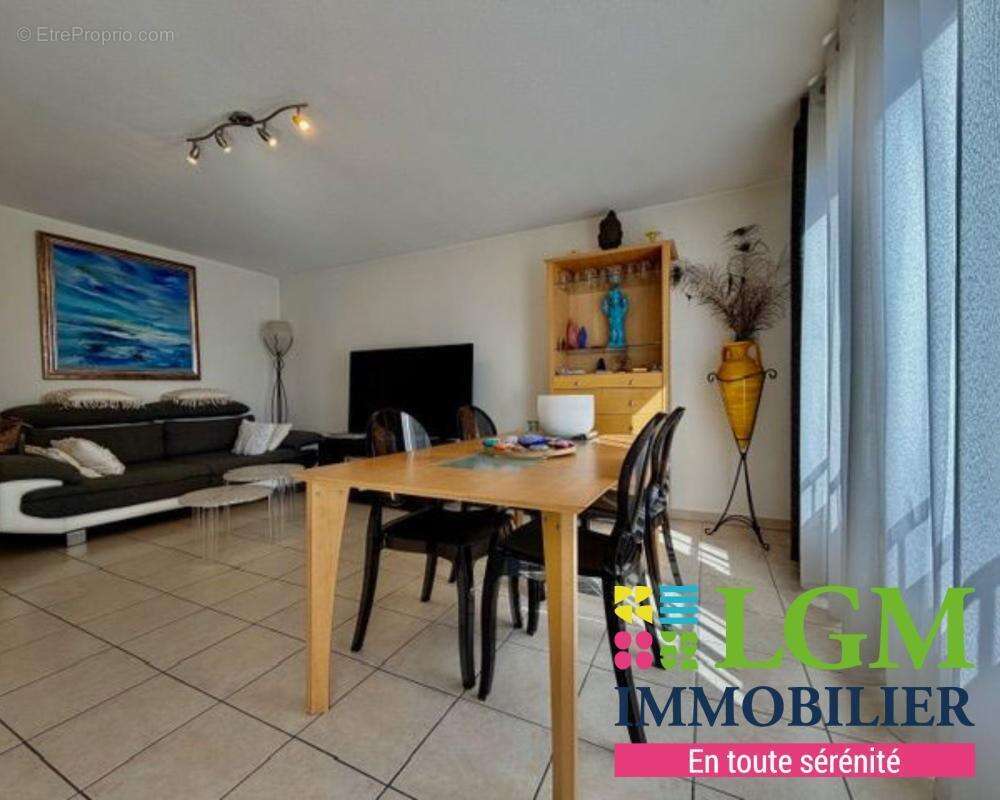 Appartement à LATTES