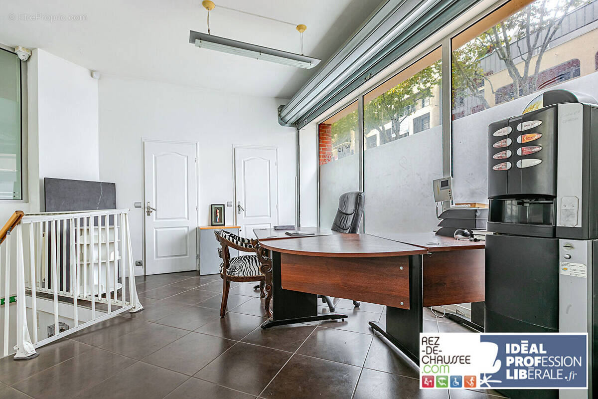 Commerce à ISSY-LES-MOULINEAUX