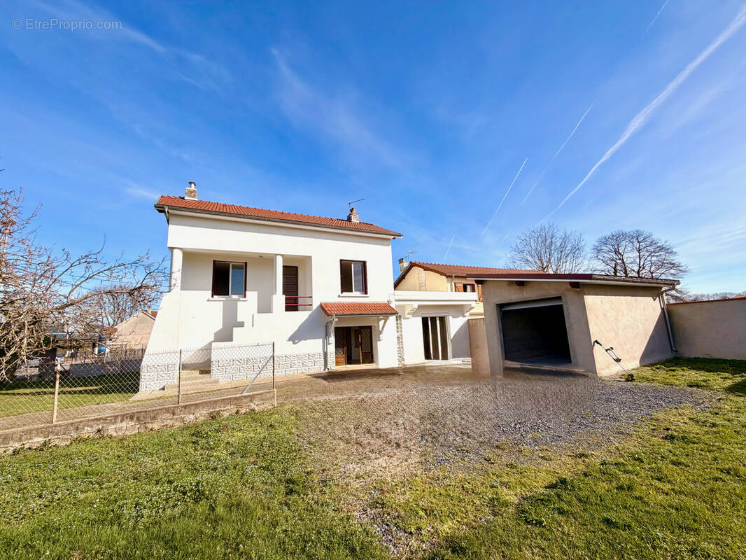 Maison à JUILLAN