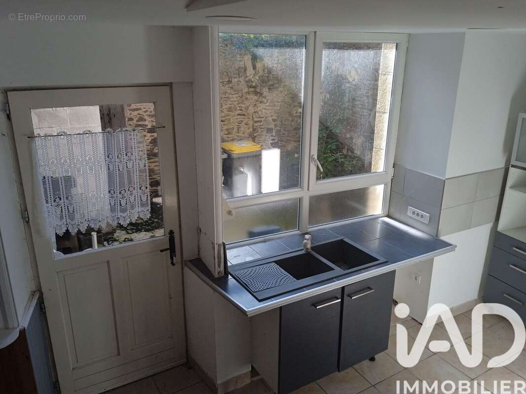 Photo 2 - Maison à LA ROCHE-DERRIEN
