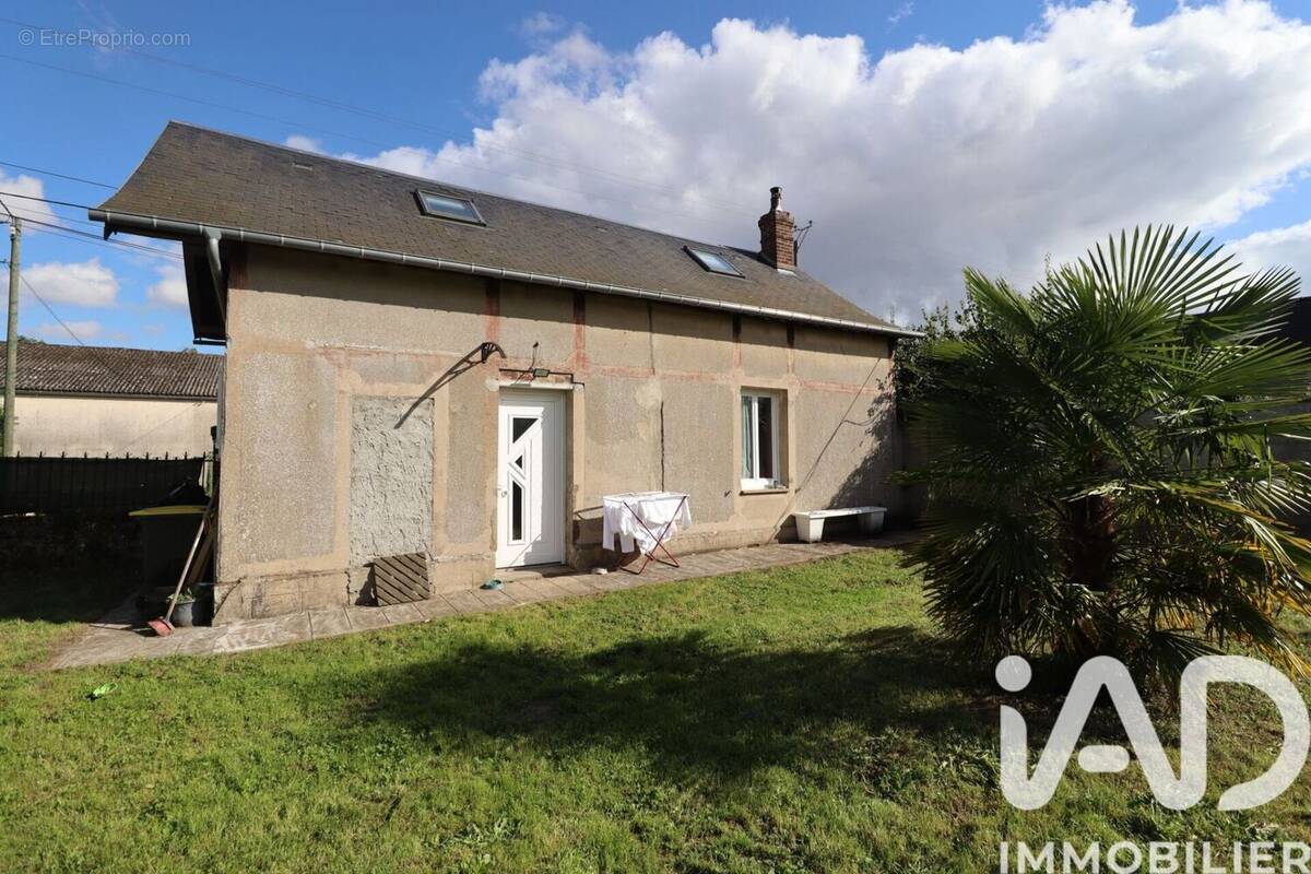 Photo 1 - Maison à ETREPAGNY