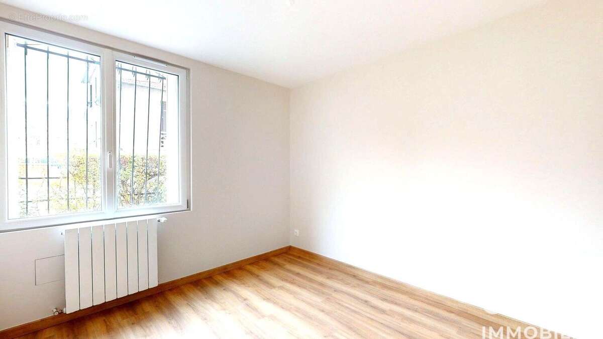 Photo 7 - Appartement à LA GARENNE-COLOMBES