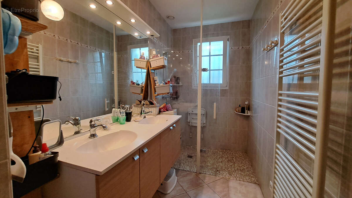 Maison à MAZIERES-EN-GATINE