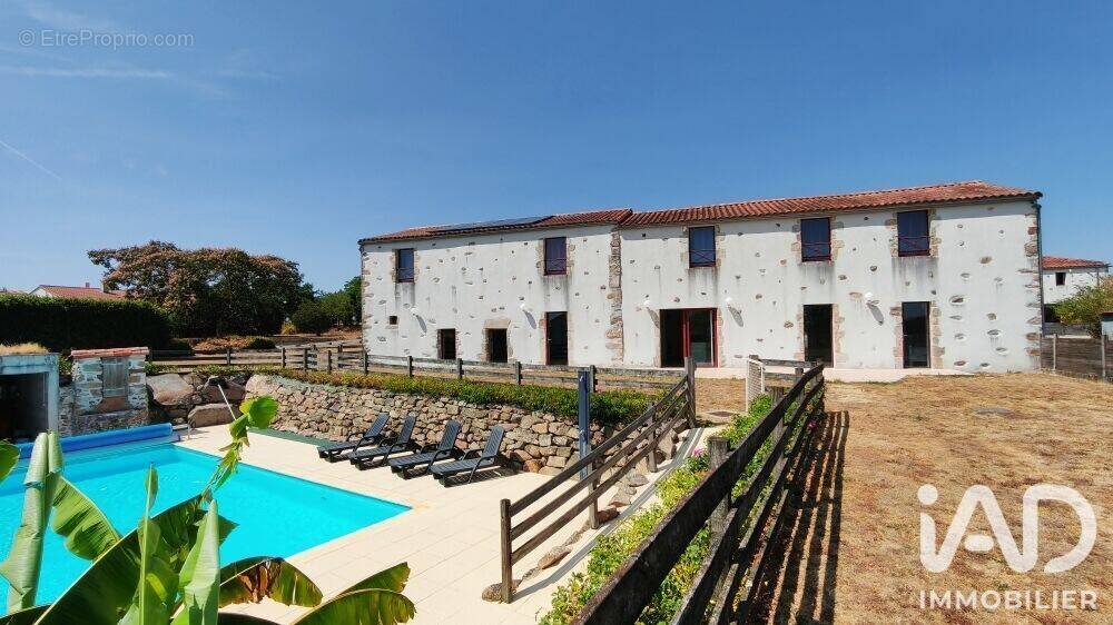 Photo 1 - Maison à LE POIRE-SUR-VIE