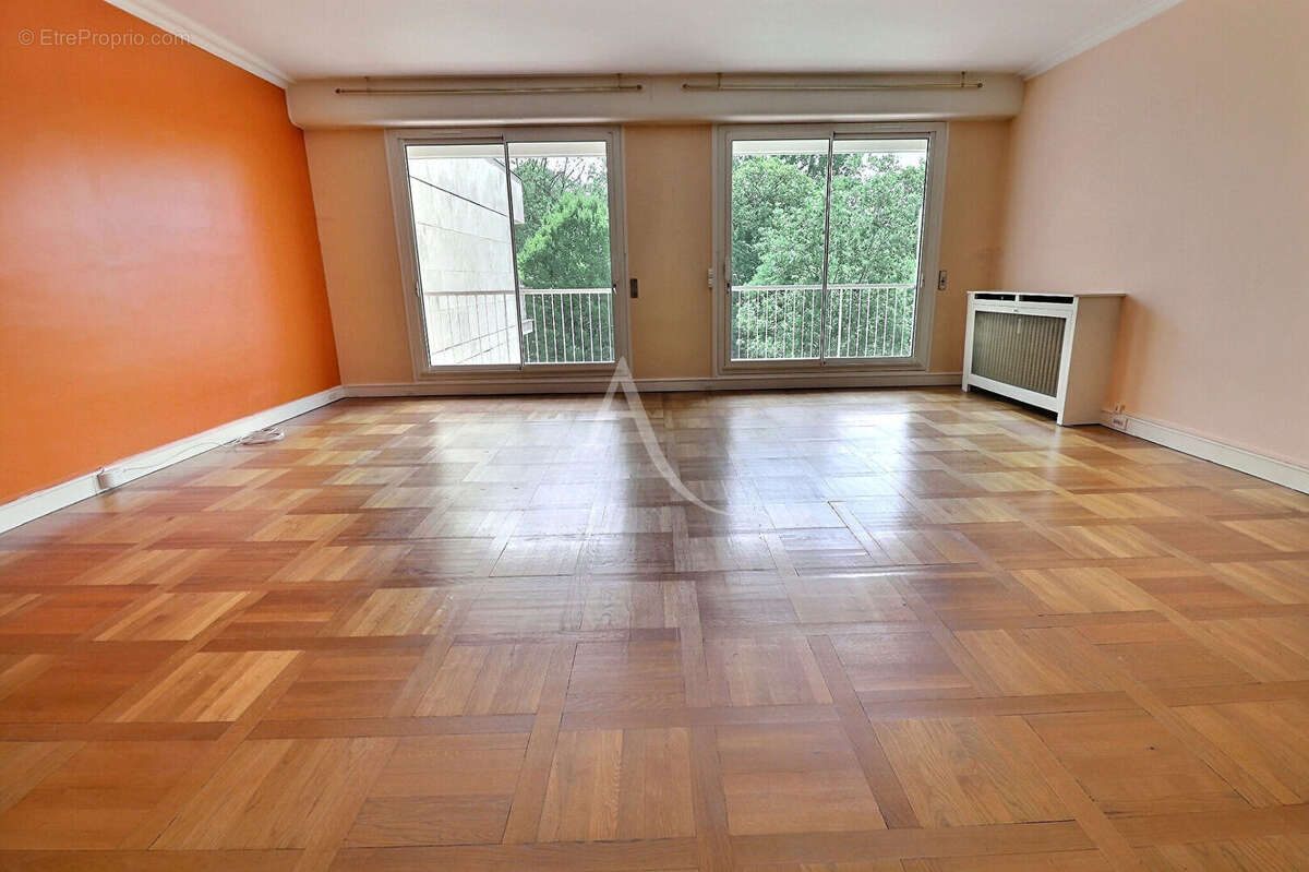 Appartement Le Mesnil Le Roi 4 pièce(s) 122.75 m2 - photo 2