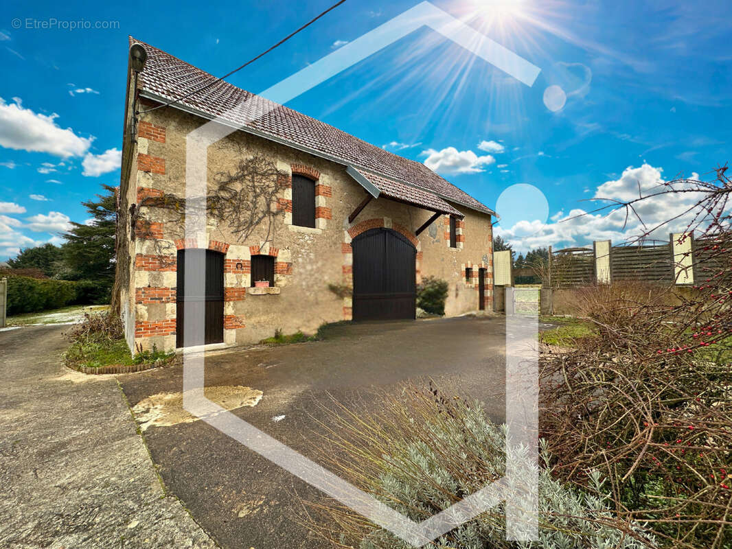 Maison à COSNE-COURS-SUR-LOIRE