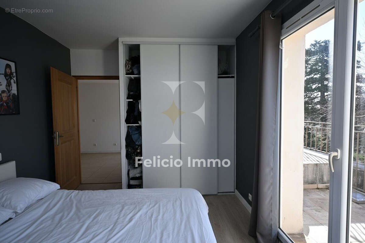 Appartement 81 m² à Saint-Vallier-De-Thiey  - photo 4