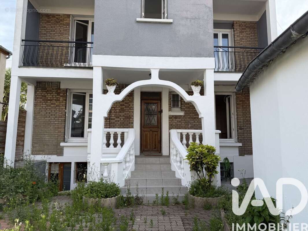 Photo 2 - Appartement à NANTERRE