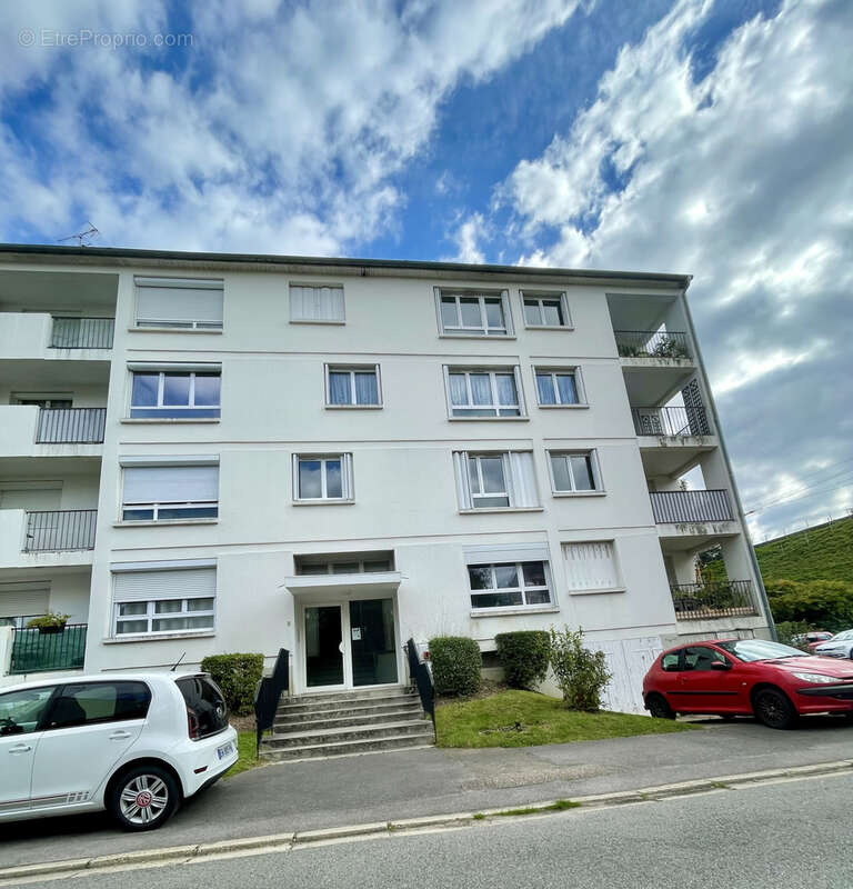 Appartement à BURES-SUR-YVETTE