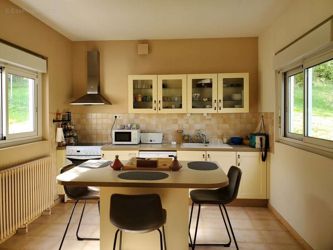 Maison à RUELLE-SUR-TOUVRE