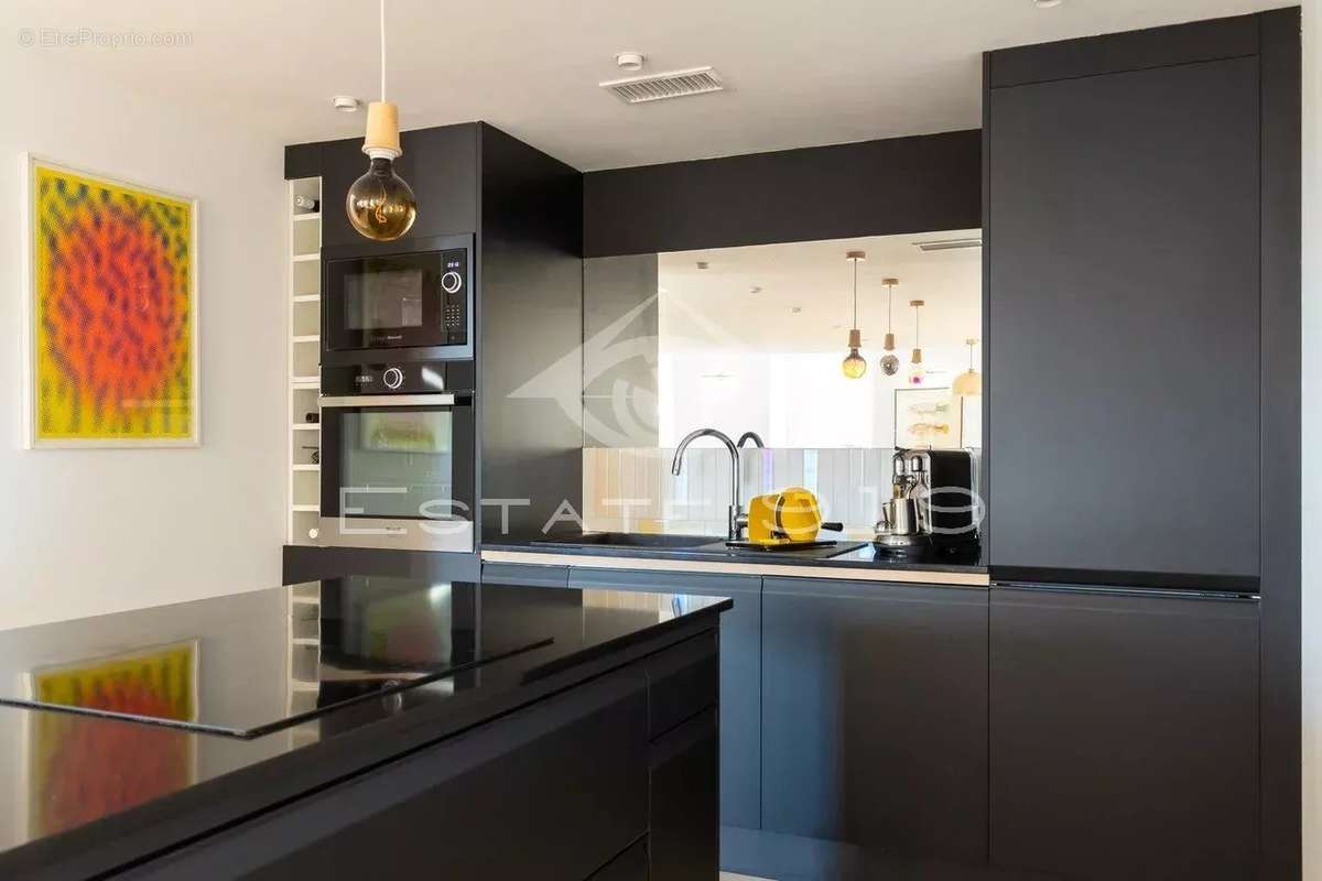 Appartement à MARSEILLE-6E