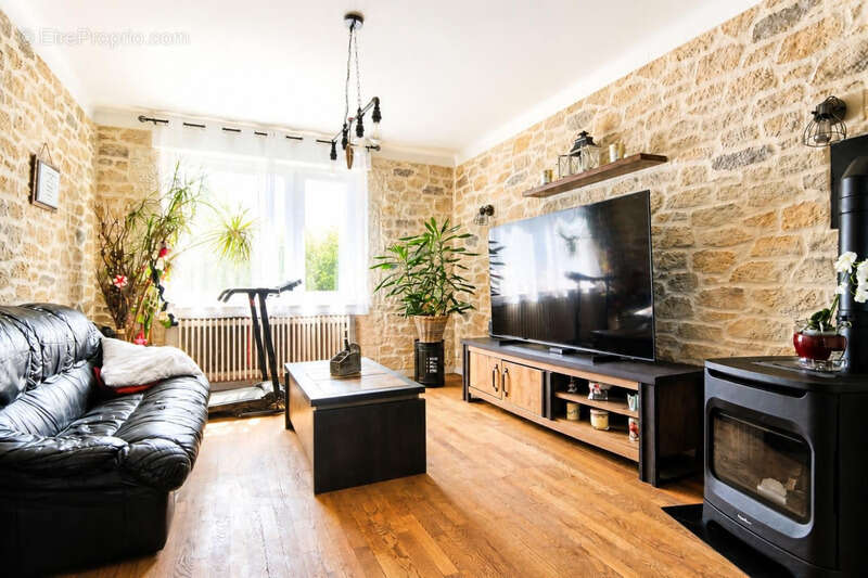 Maison à ROUSSY-LE-VILLAGE