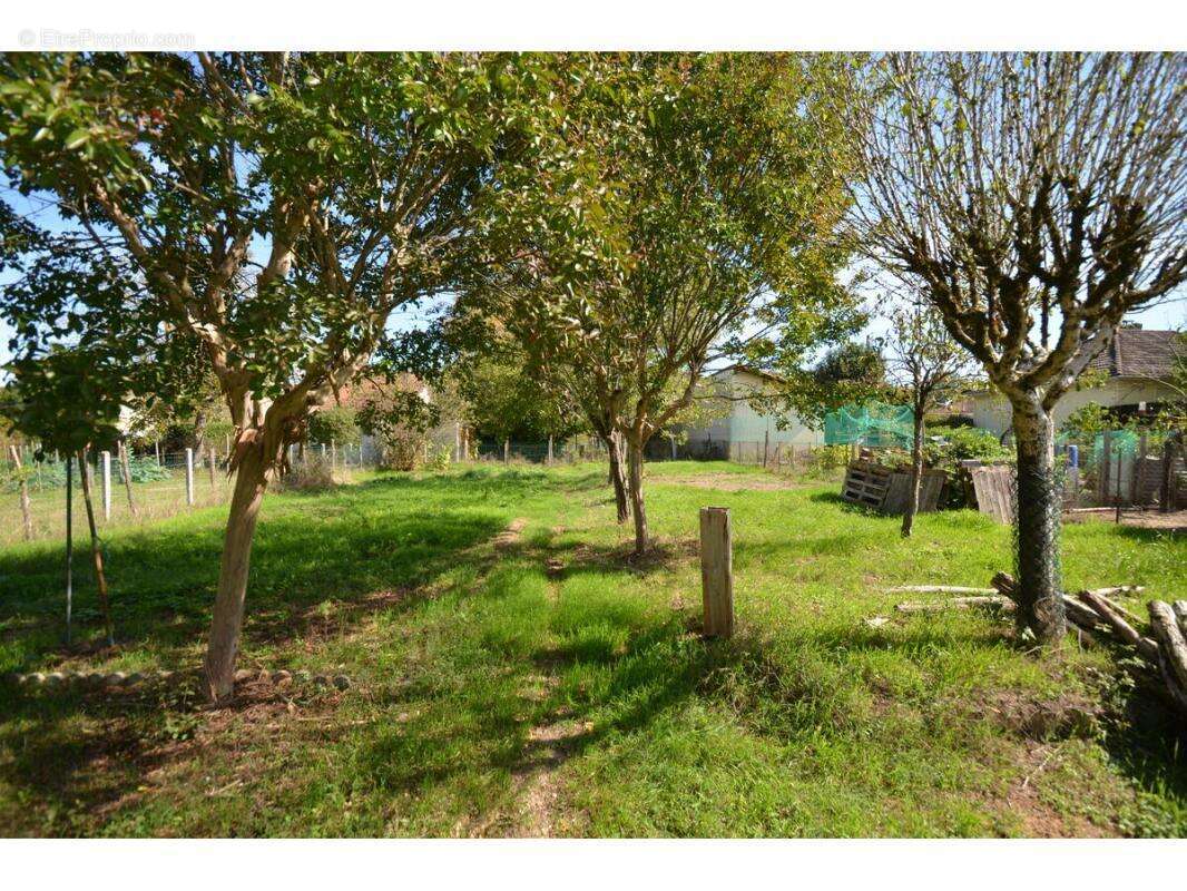 Maison à MONTPON-MENESTEROL