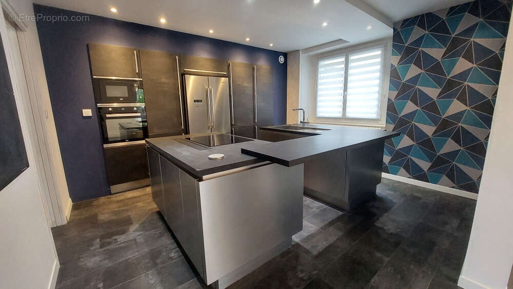 Maison à PONT-DE-ROIDE