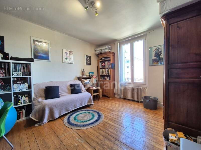 A vendre ETAMPES (91), Proche centre-ville, Charmante Meulière de 5 pièces sur sous-sol avec cour et garage - photo 8