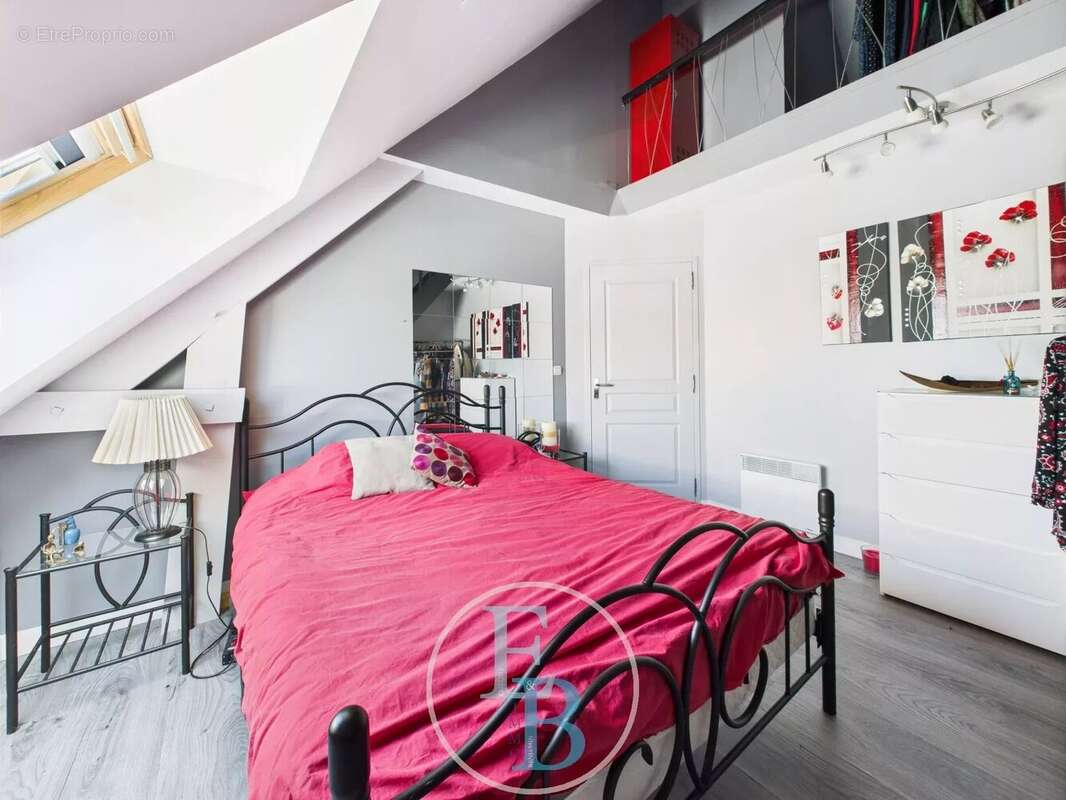 Maison - 235m2 - T8 - photo 17