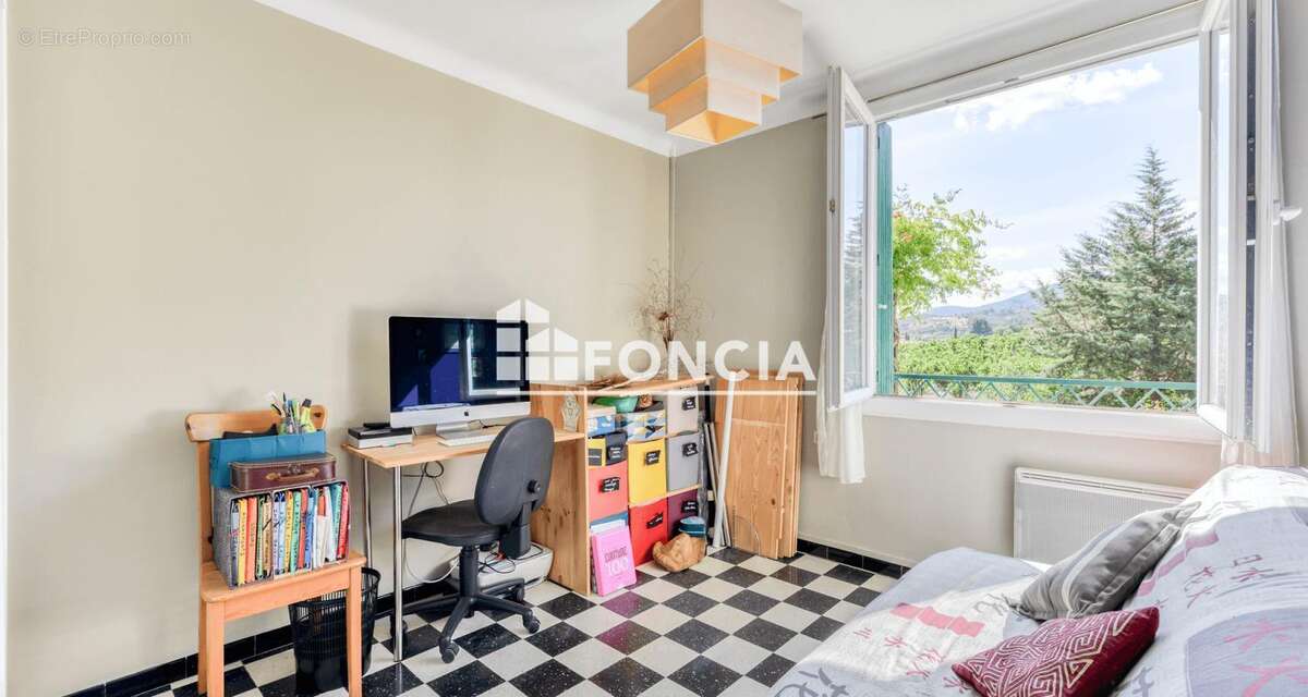 Maison à SAINT-JEAN-DE-BARROU