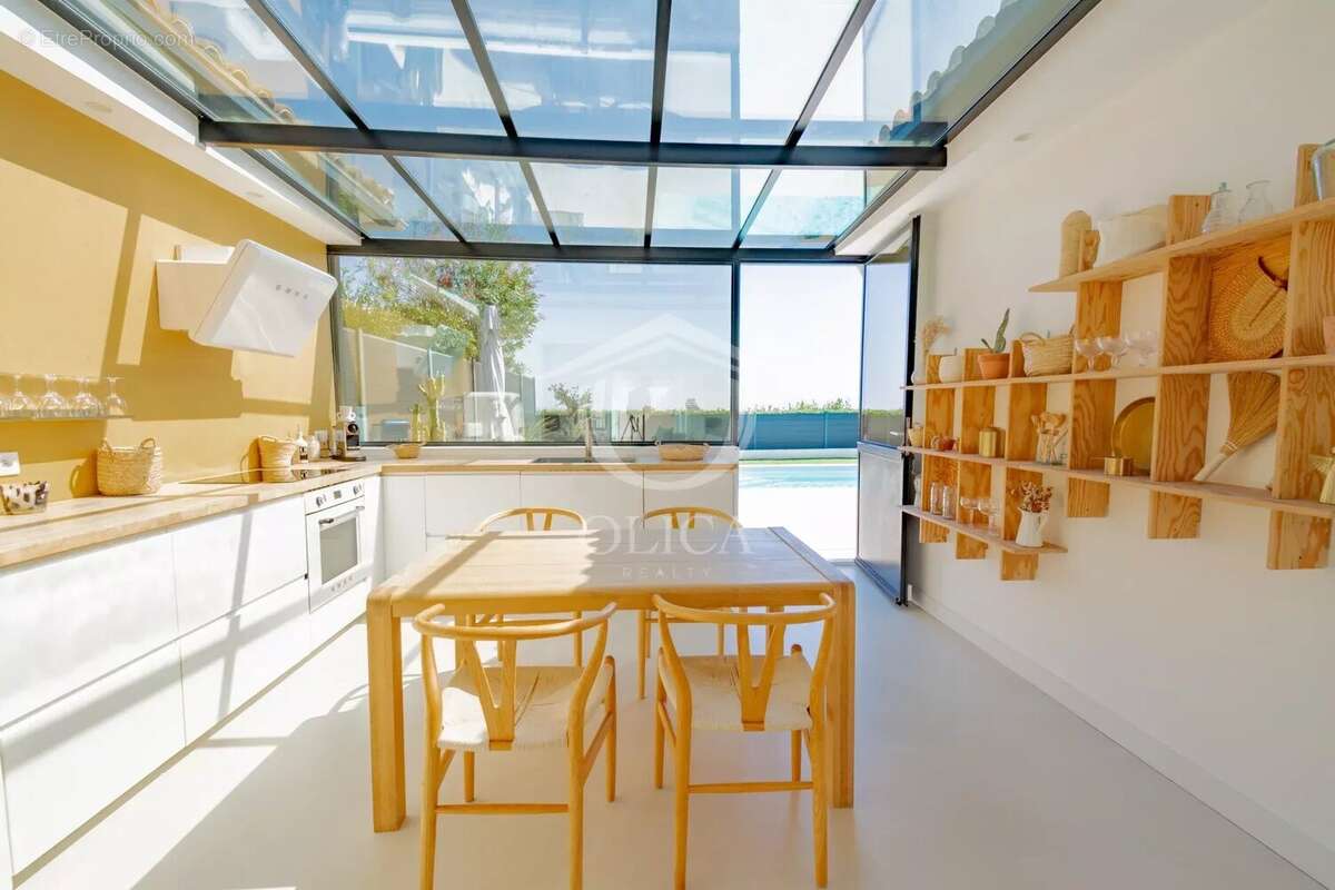 Maison à VILLENEUVE-LOUBET