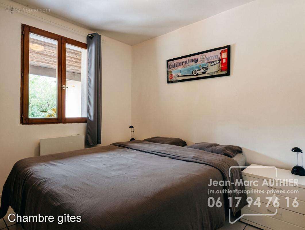 Léobard (46)  Ensemble en pierre du 18ème siècle avec 5 gîtes et piscine 752 700 - photo 12