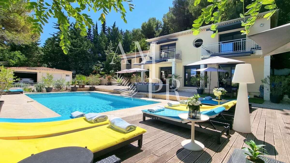 Exclusivite contemporaine 6 chambres vue mer proche commerces - photo 9