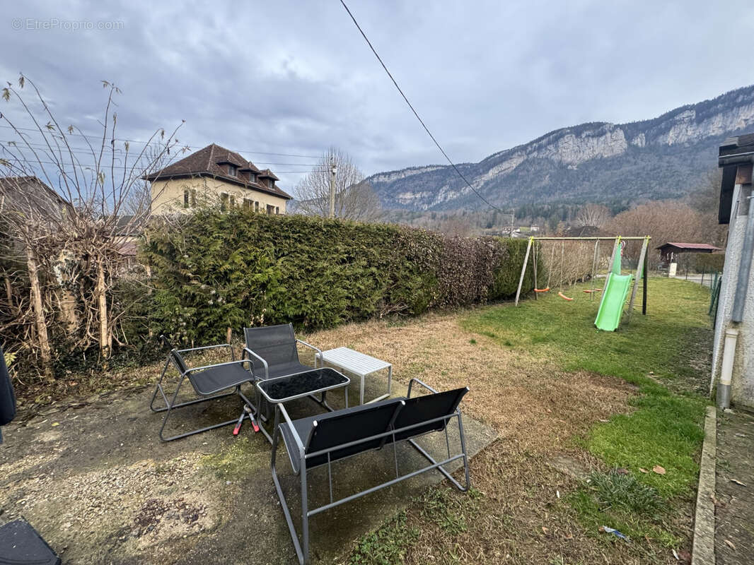 Maison à SAINT-LAURENT-DU-PONT