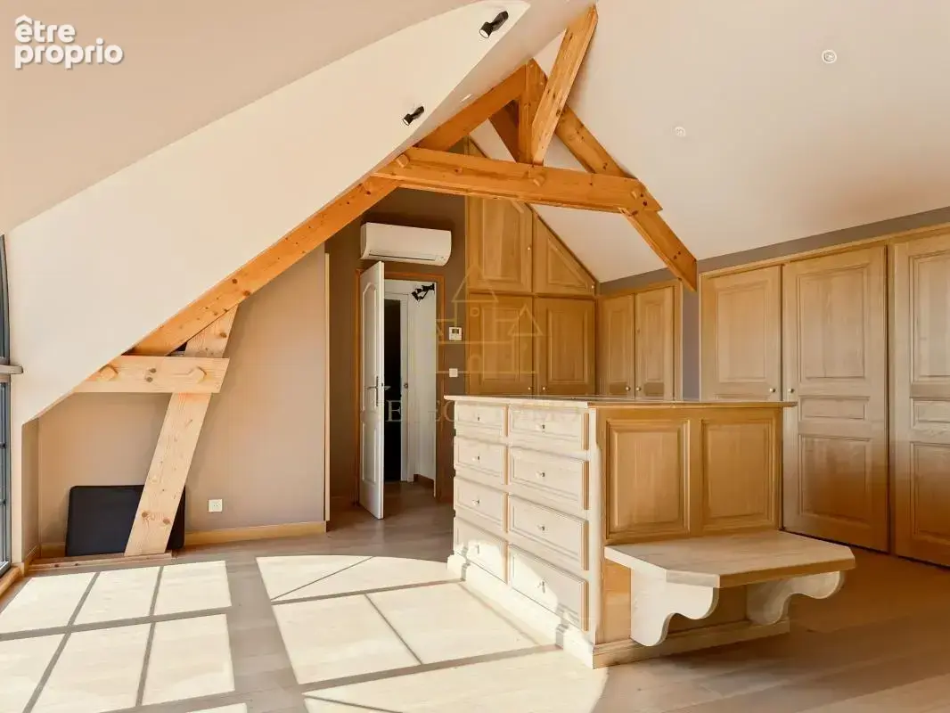 Grange rénovée – plus de 320 m² – marcilly-la-campagne - photo 18
