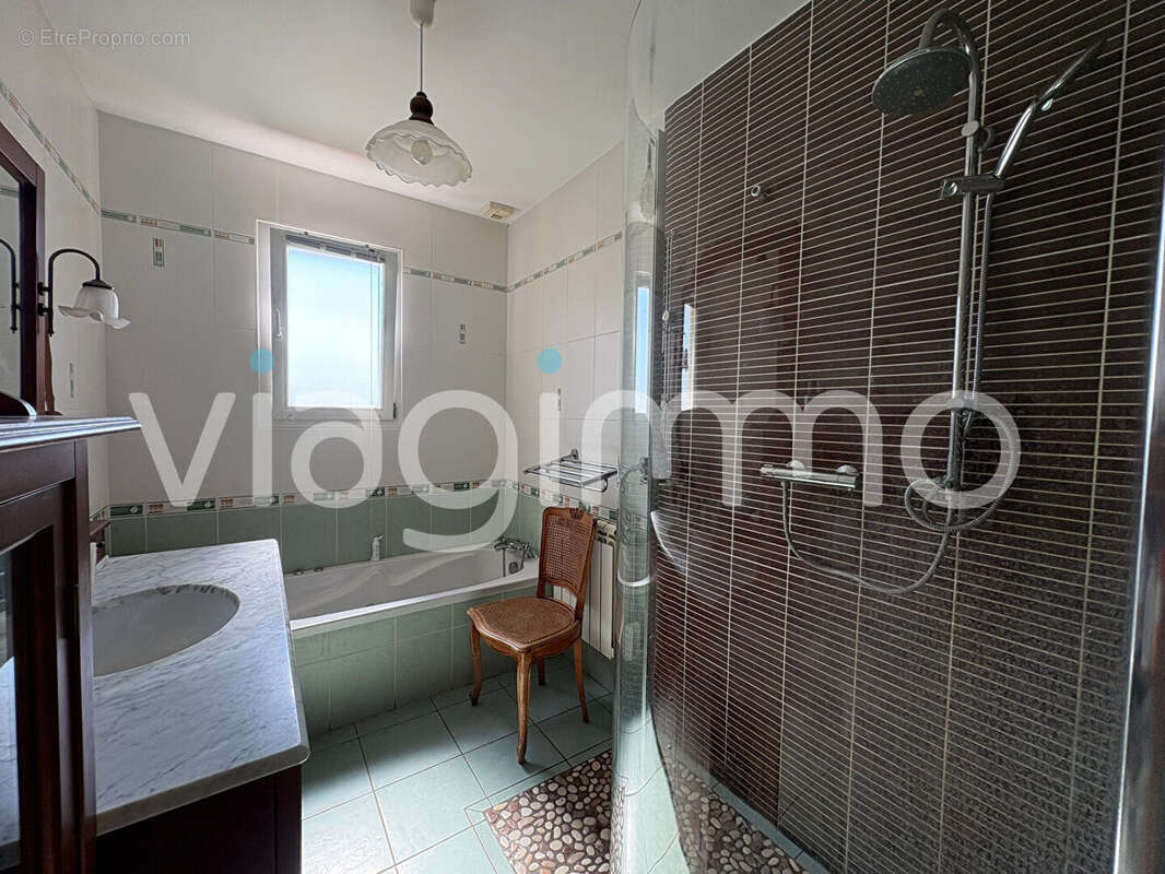 Maison Lucon 4 pièce(s) 108 m2 - photo 9