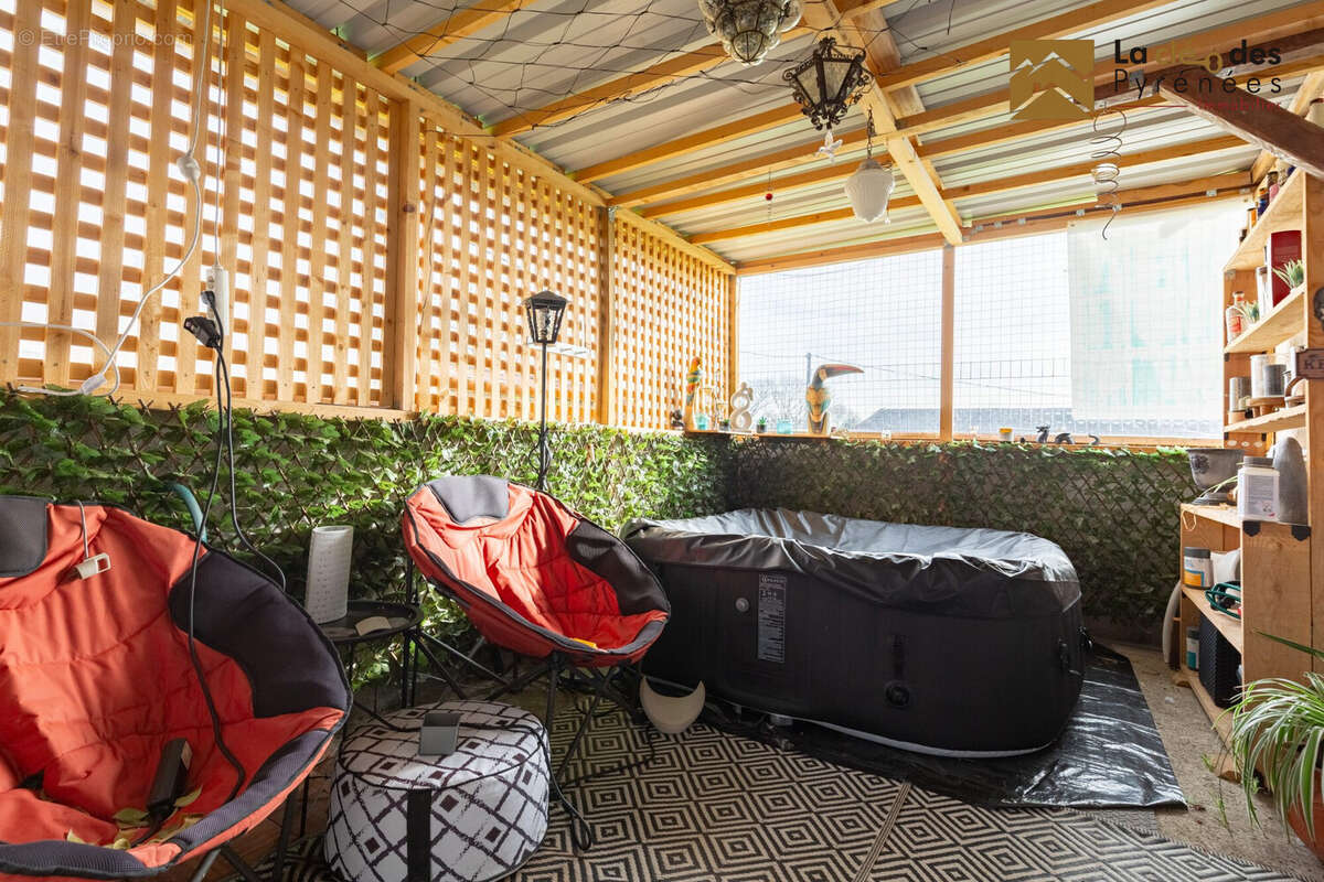 Maison à CASTELBAJAC