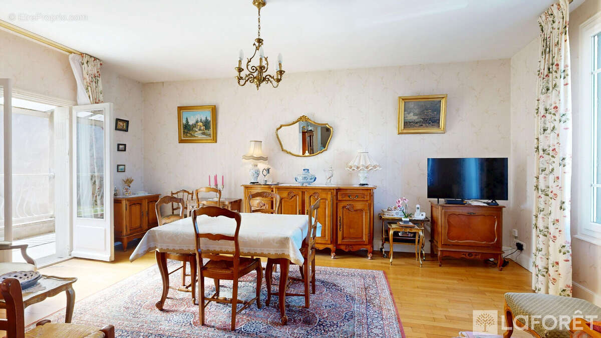 Maison à YZEURE
