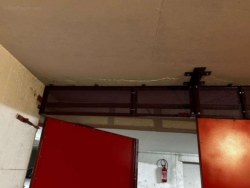 Parking à PARIS-15E