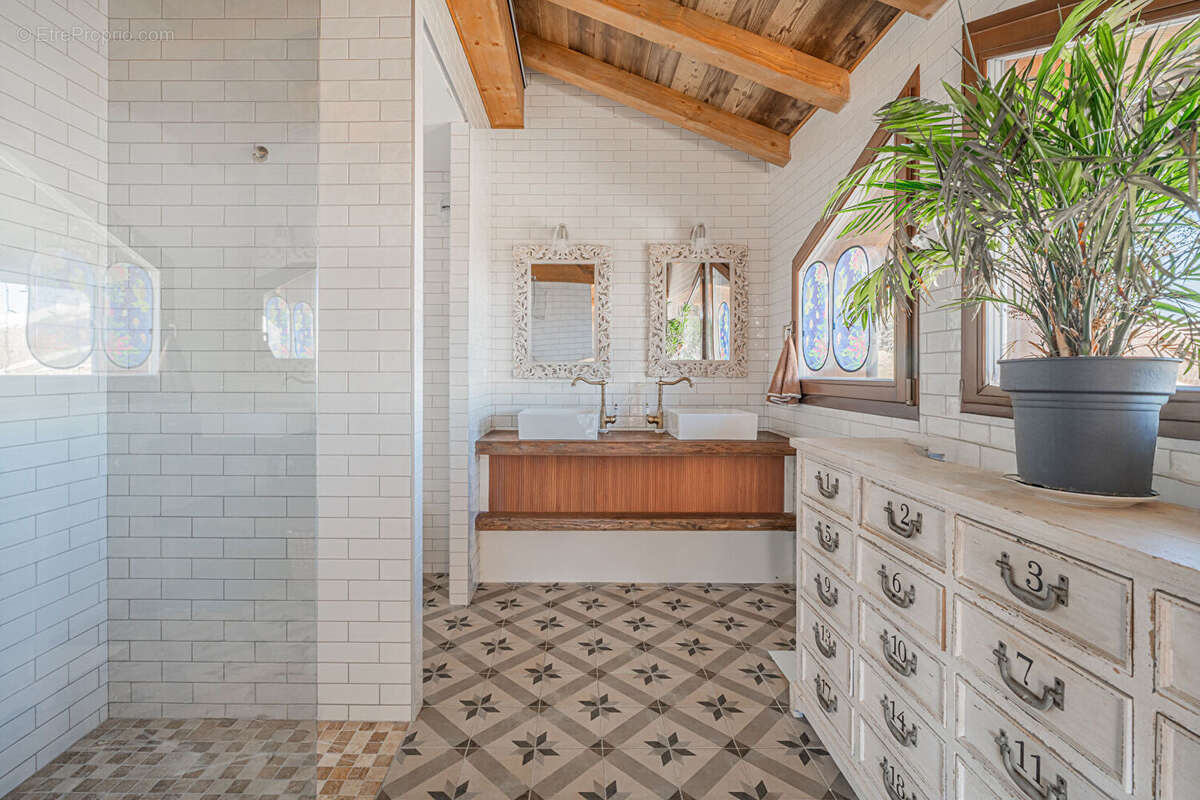 Chalet d'exception  629 m²  La Toussuire - photo 11