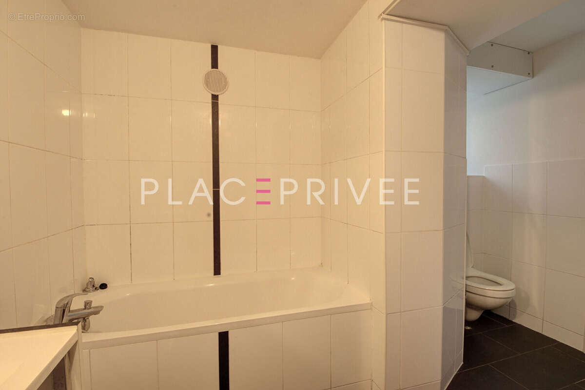 Appartement avec entrée indépendante et stationnement - photo 6