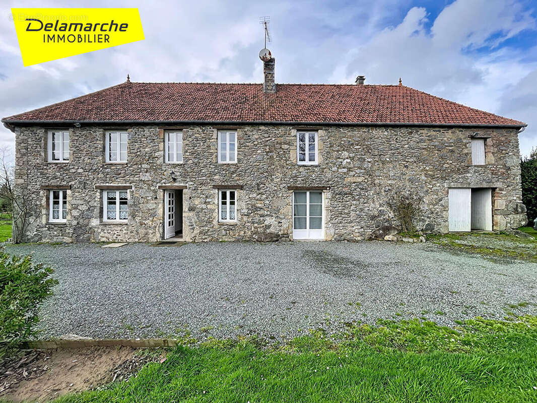 Maison à SAINT-SAUVEUR-LENDELIN