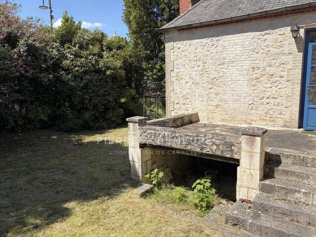 Maison à LA CHAPELLE-SAINT-URSIN