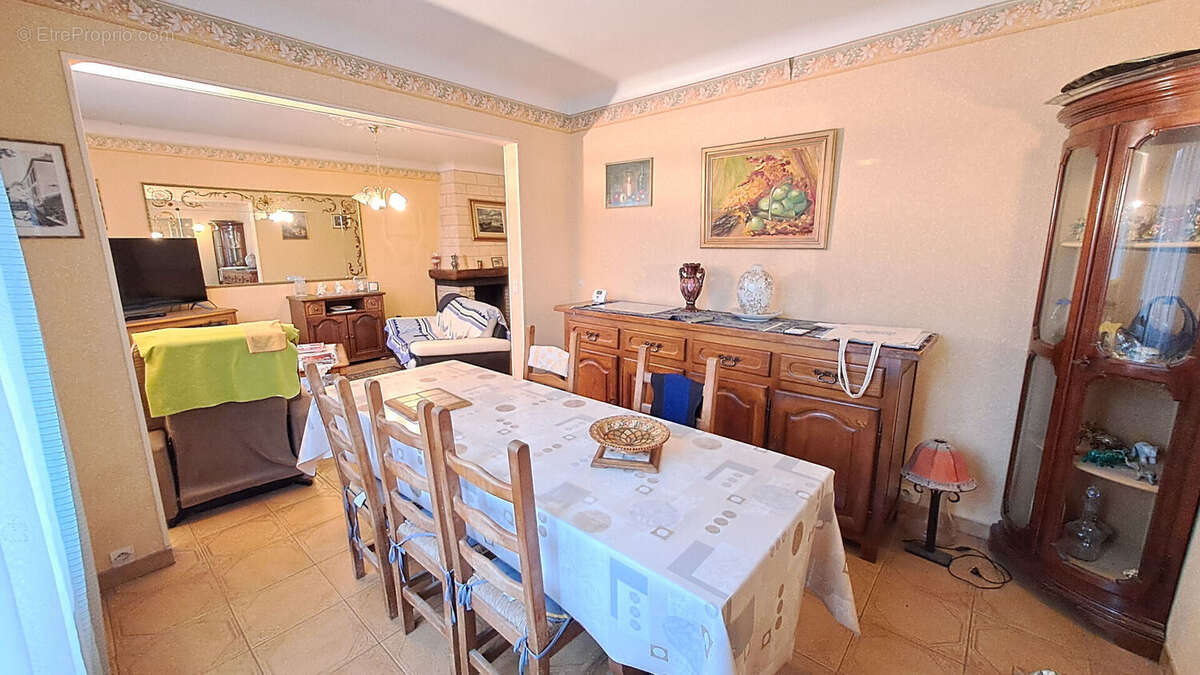 Maison à MAGNY-LES-HAMEAUX