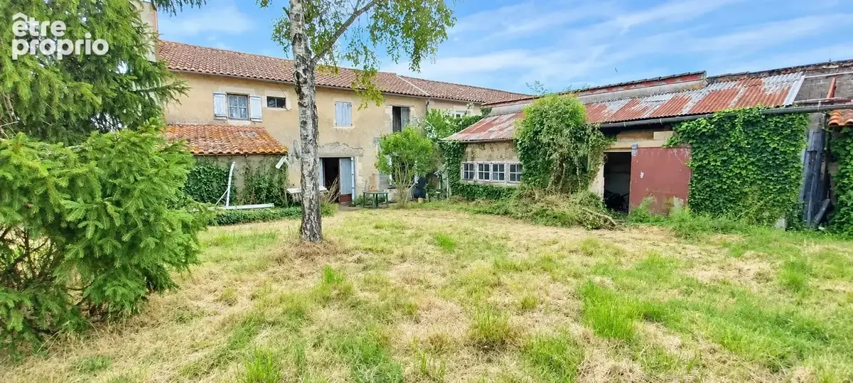 Maison à rénover - Beau potentiel au cœur d’un bourg dynamique - photo 2