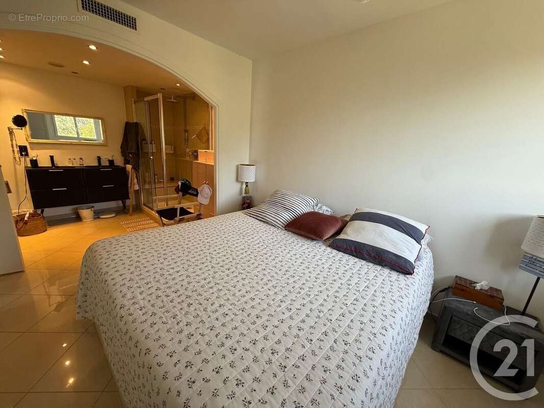 Appartement à ROQUEBRUNE-CAP-MARTIN