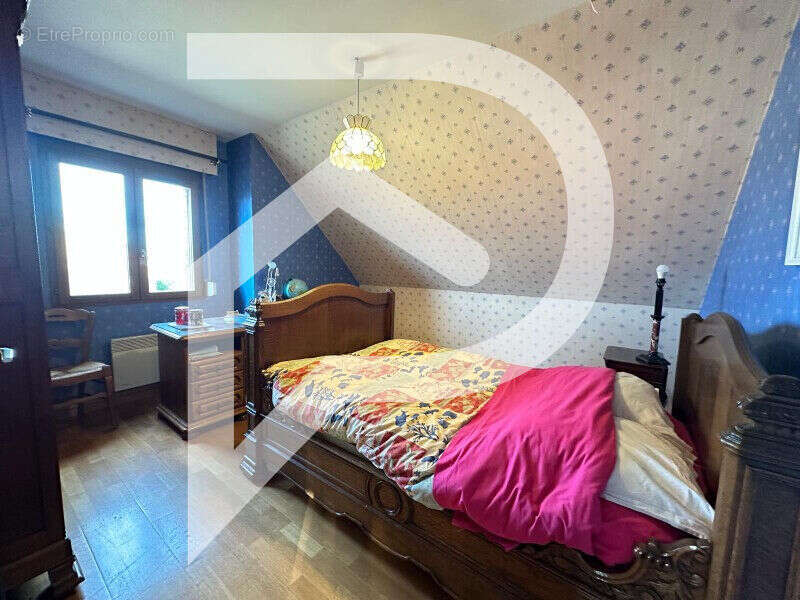 Maison à CREVECOEUR-SUR-L&#039;ESCAUT