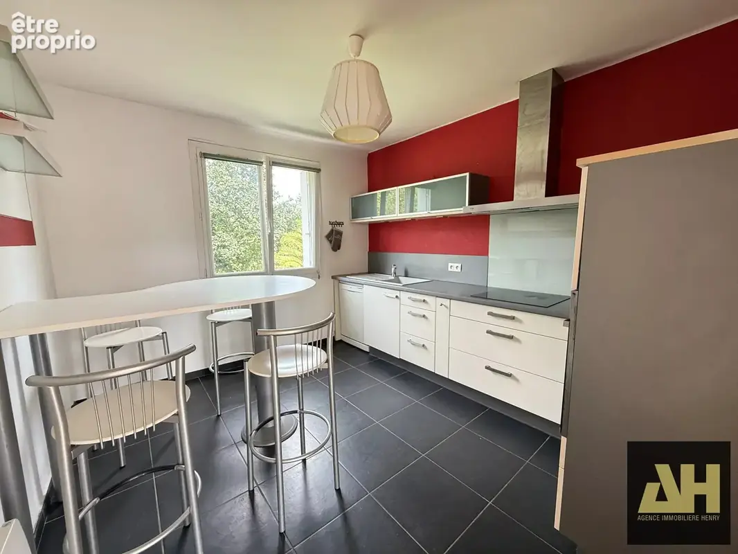 Rive droite - maison divisée en deux appartements - photo 6