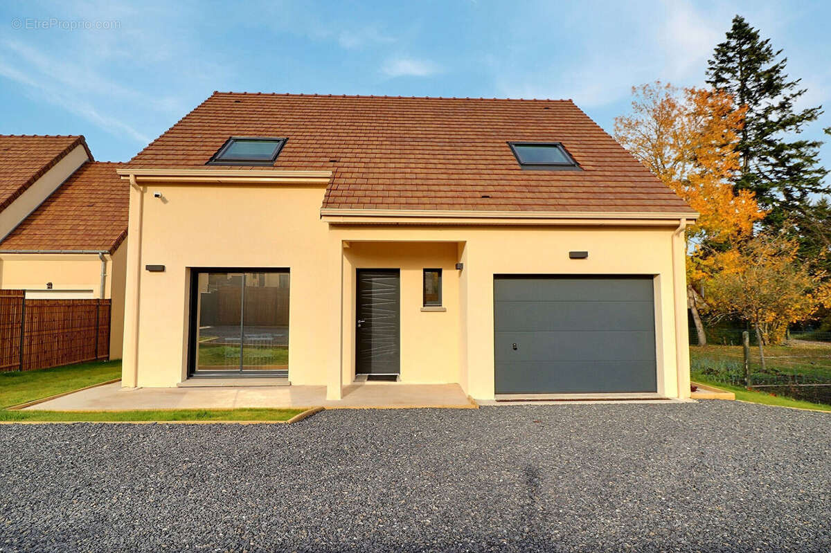 Maison à SAINT-LEGER-EN-YVELINES