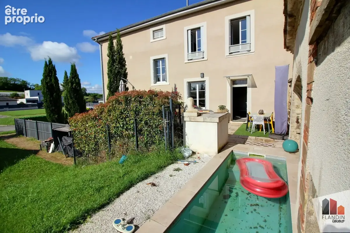 Appartement à CHARLY