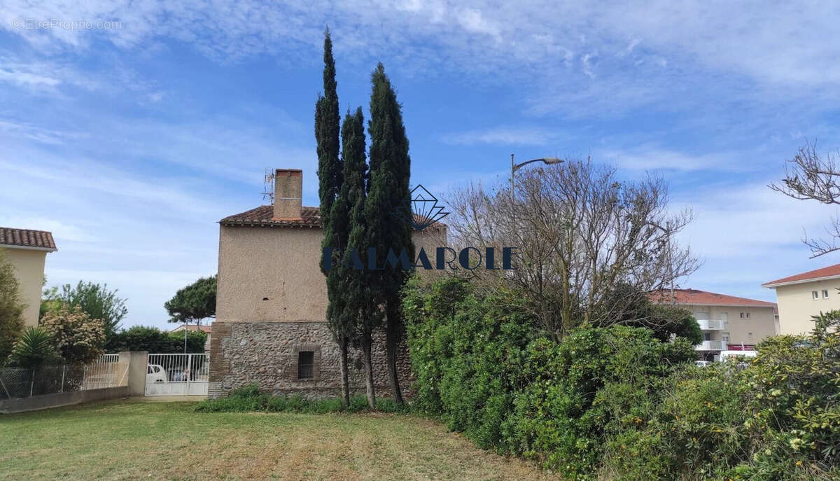 Terrain à SAINTE-MARIE