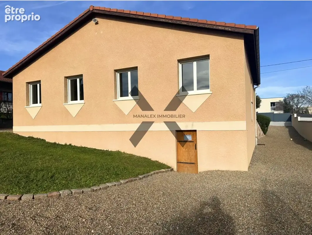 MAISON PLAIN PIED ROANNE - 3 chambres - 1 bureau - Séjour lumineux - photo 4