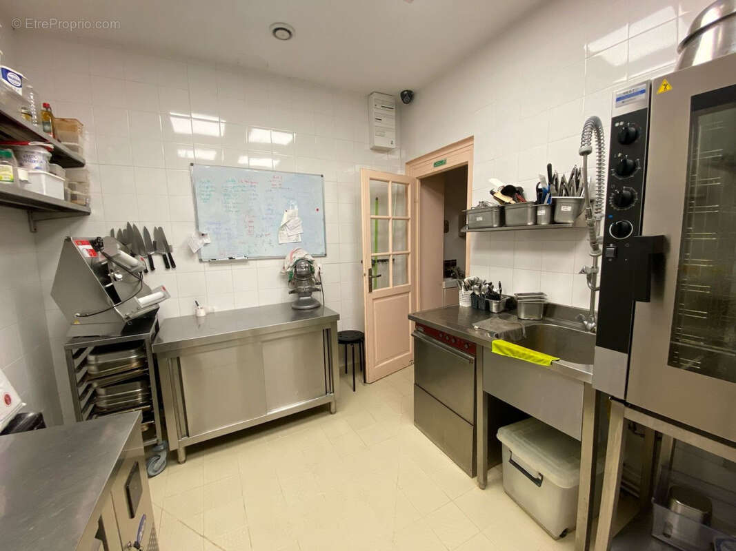 Commerce à PARIS-18E