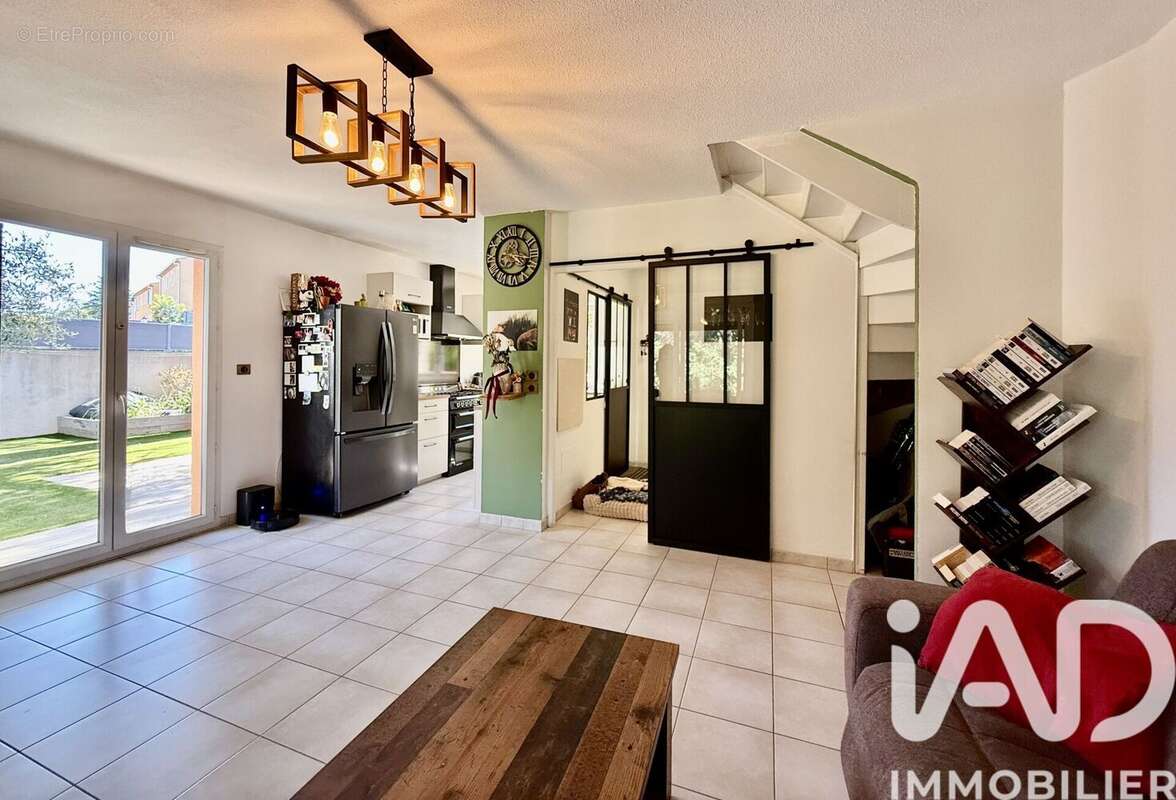Photo 2 - Maison à LA GARDE-FREINET