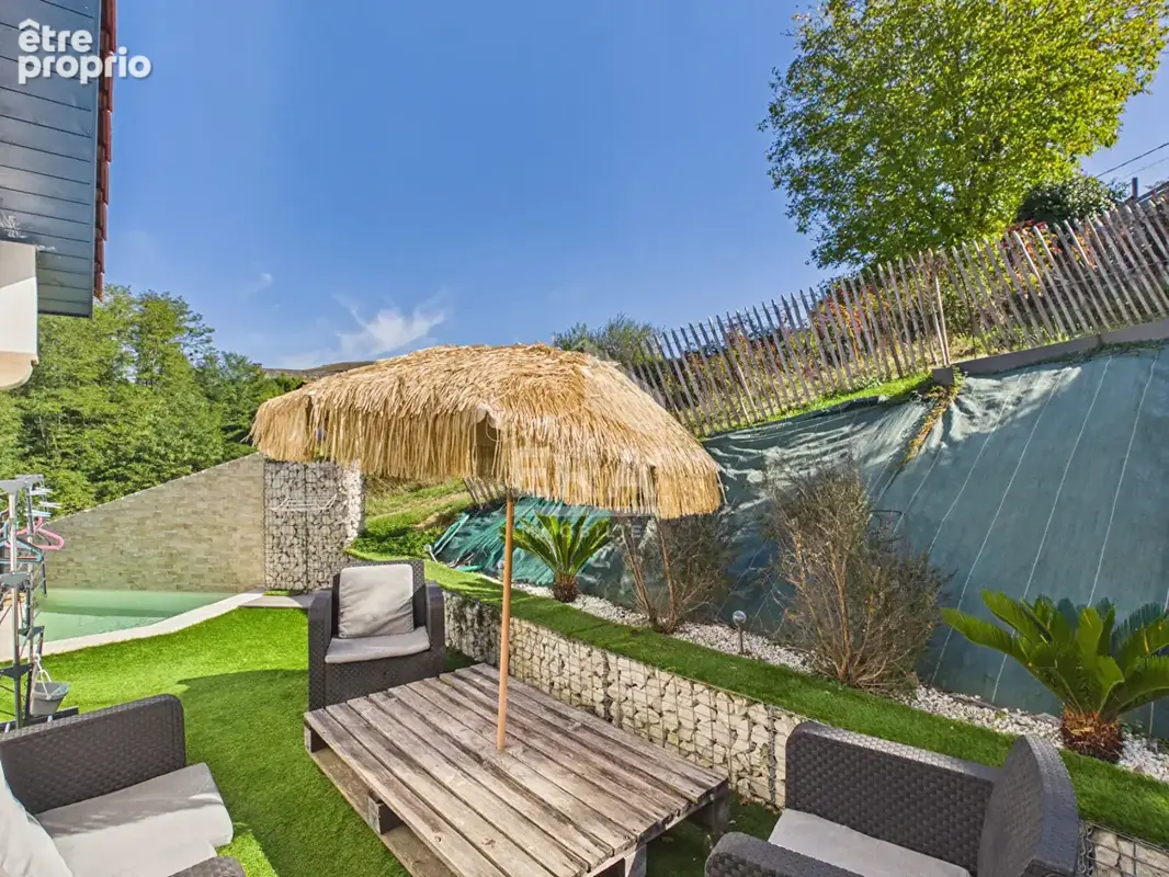 Cambo-Les-Bains - Vente Maison - grand sous-sol et piscine - photo 5