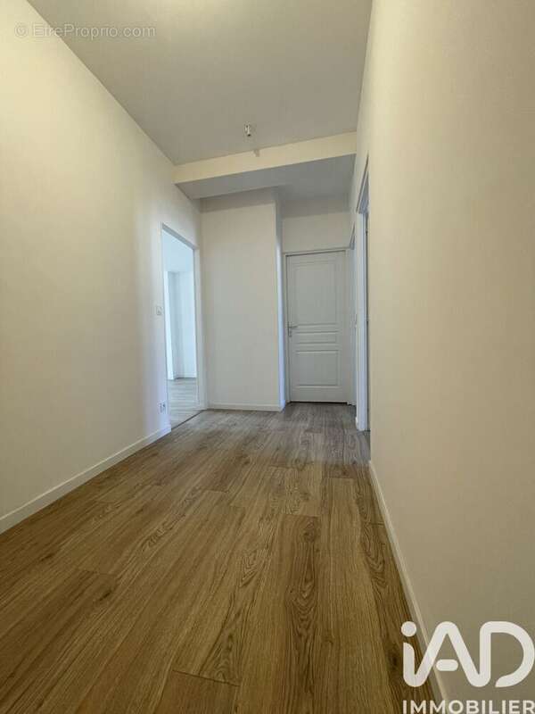 Photo 8 - Appartement à COMPIEGNE