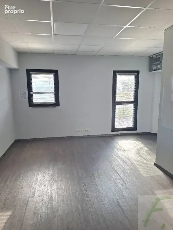 Location batiment entier 257 m² - zae entrelacs - photo 2